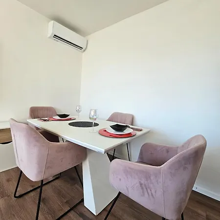 Apartment Sky 3 *